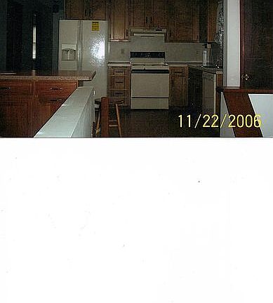 4th image of 42 Twining St