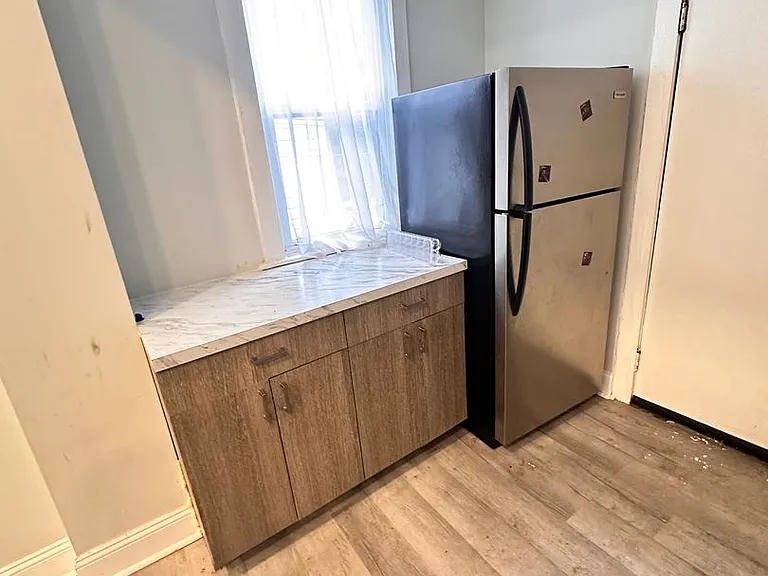 4931 Walnut Street — Photo 2