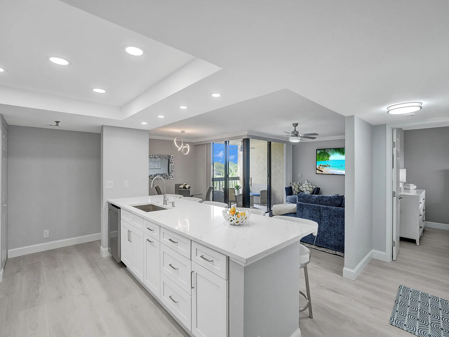 2 bed, 2.0 bath, 1175 sqft, $3,800 — Photo 4