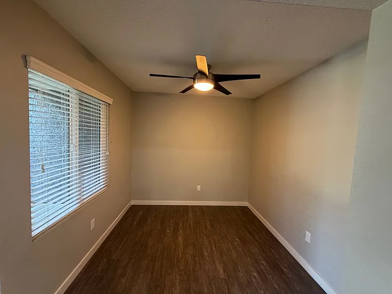 The James Apartments — Photo 95