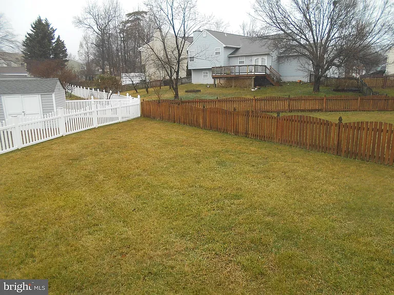 1905 Aircraft Ct — Photo 35