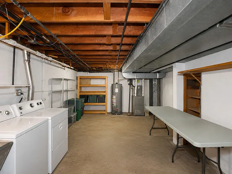915 N Pine Ave — Photo 30