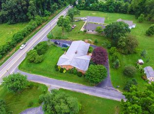 14 Folly Rd, Staunton, VA 24401