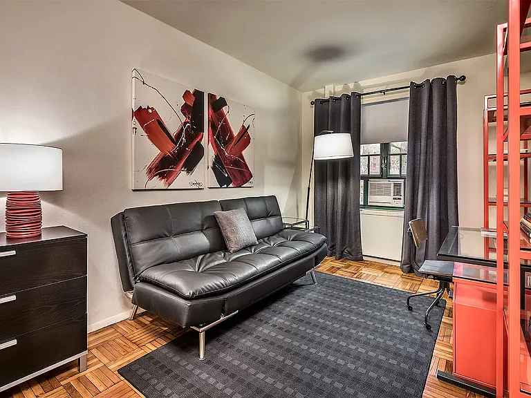 1920 McGraw Ave #7G — Photo 7