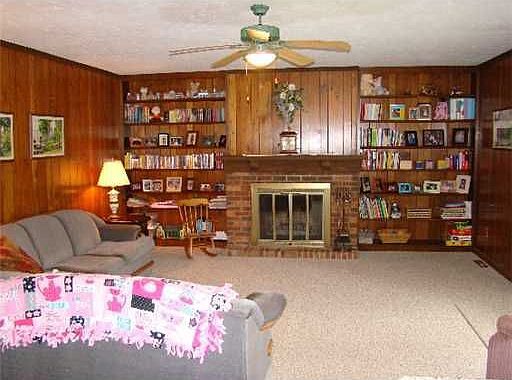 3rd image of 1910 Somersworth Dr