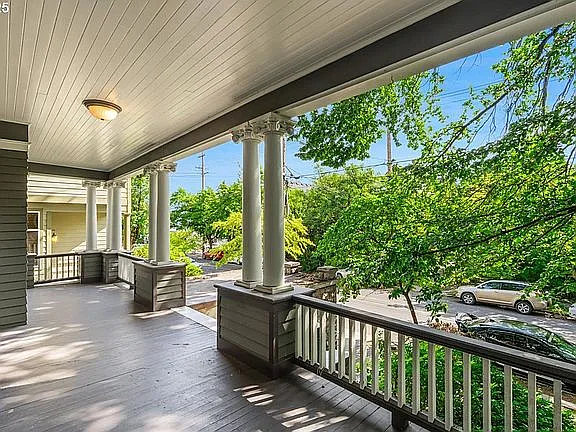 3425 S Corbett Ave — Photo 4