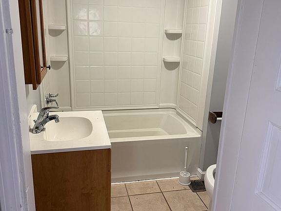 3rd image of 118 Central Ave