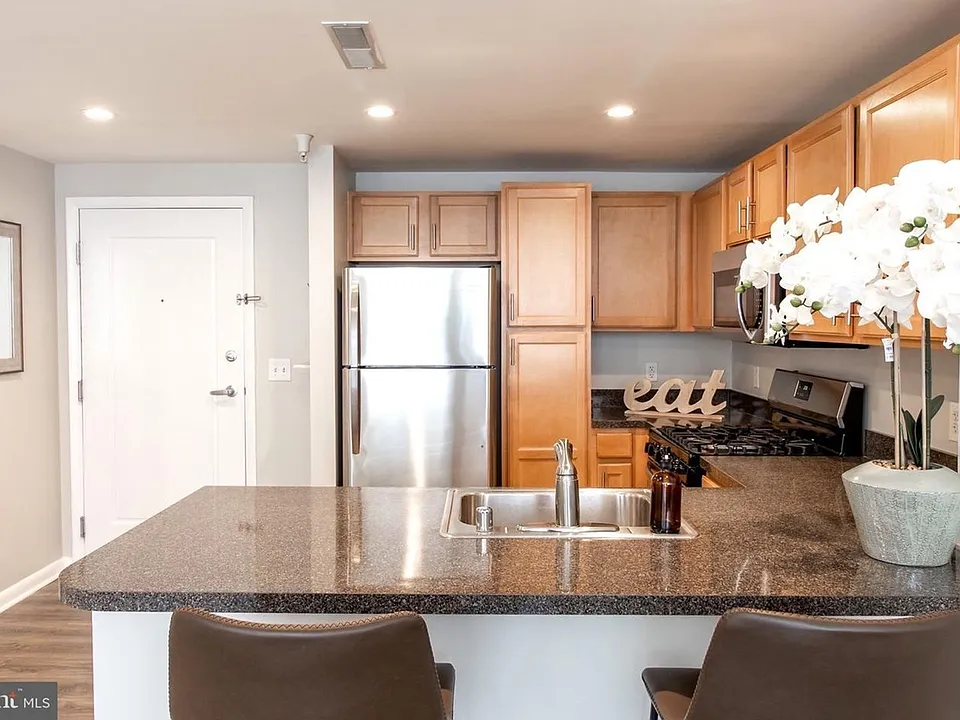 350 G St SW #N620