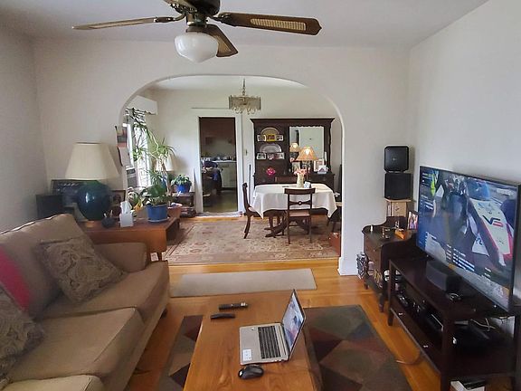 Living room dining room