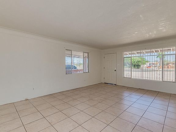 4th image of 5124 S Park Ave