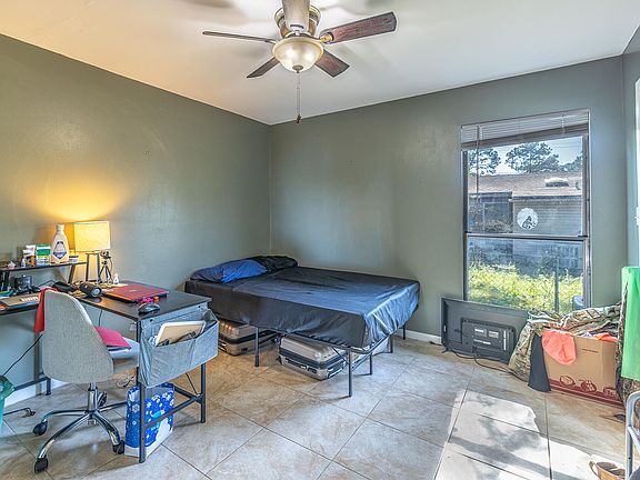 4th image of 514 Schneider Dr
