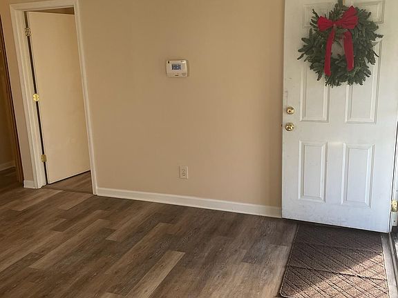 Lvg Rm with Guardian Alarm