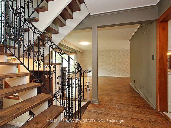 4th image of 38 Christman Ct