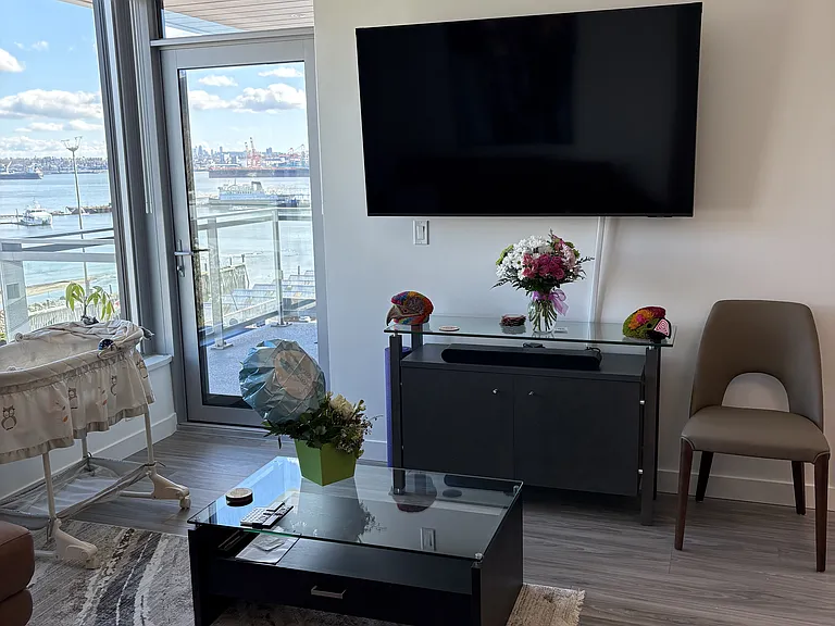 755 Harbourside Dr — Photo 5