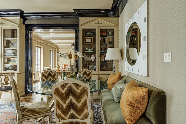 Sold by Compass | media 22