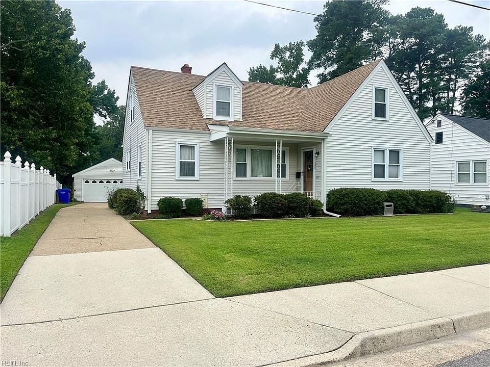 1st image of 945 Hugo St