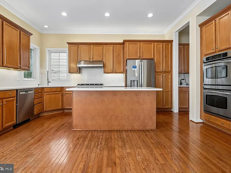 9059 Galvin Ln — Photo 14