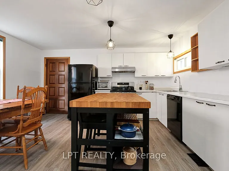 88 Norman St — Photo 16