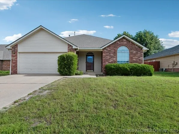 1021 W 117th St S, Jenks, OK 74037