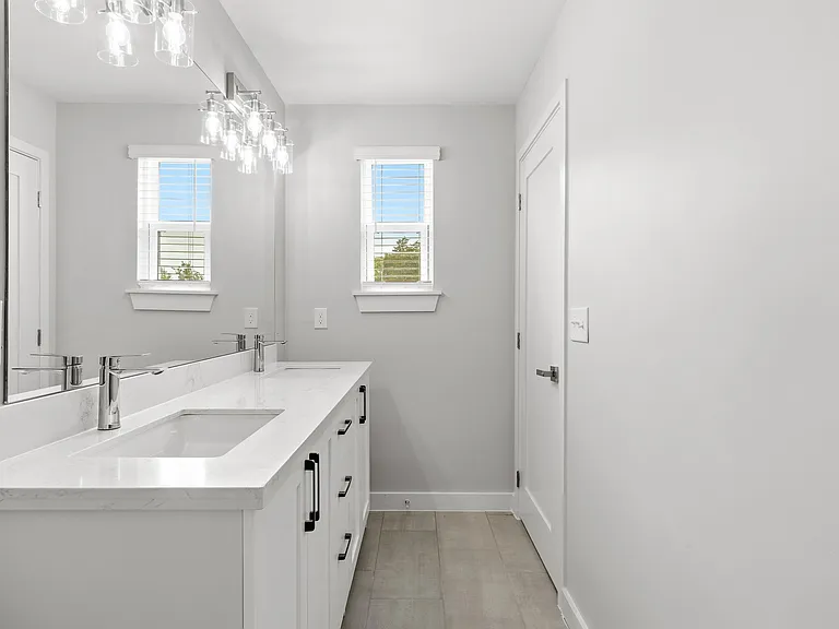 407 Curtis Hilton Way — Photo 5