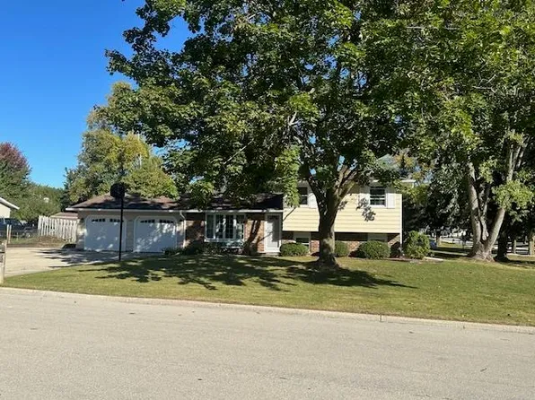 2904 David Ln, Green Bay, WI 54313