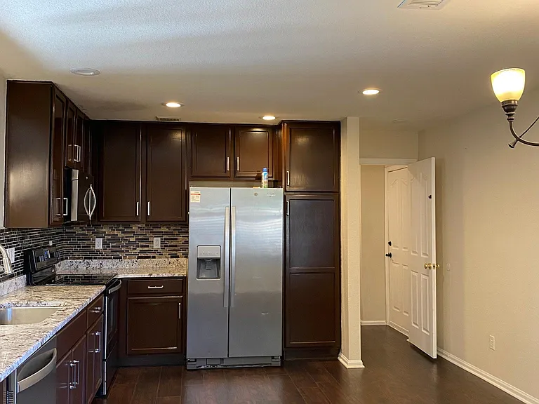 19502 E Wyoming Ave — Photo 2