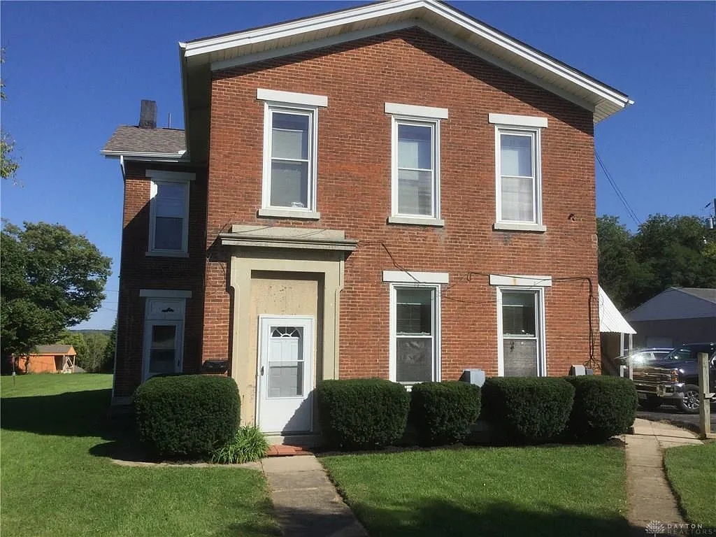 119 S Main St photo 1