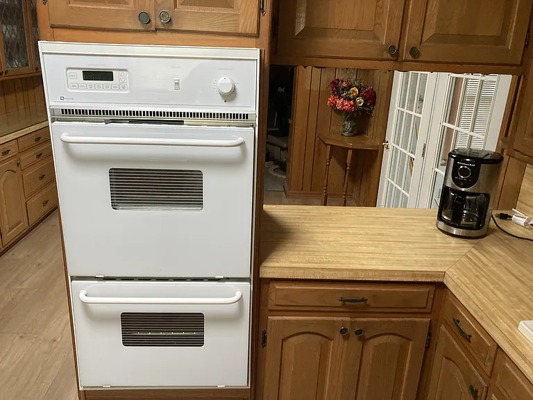 927 Skyline Dr — Photo 15