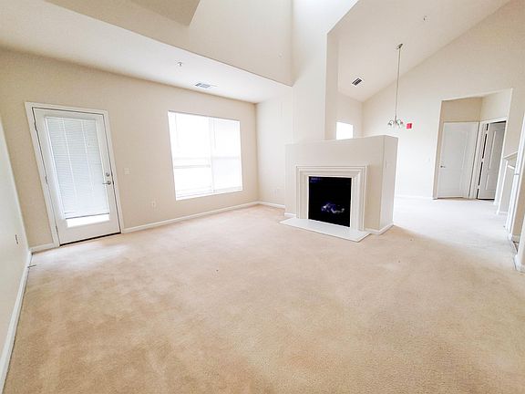 4th image of 5524 Tares Cir #1