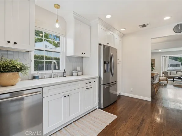 5423 Columbus Ave, Sherman Oaks, CA 91411
