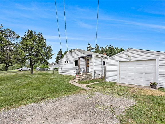 2nd image of 3477 Esson Dr