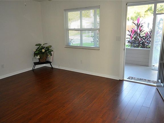 4th image of 708 Edenville Ave