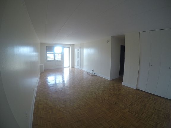 4th image of 30 Park Ave APT 2J