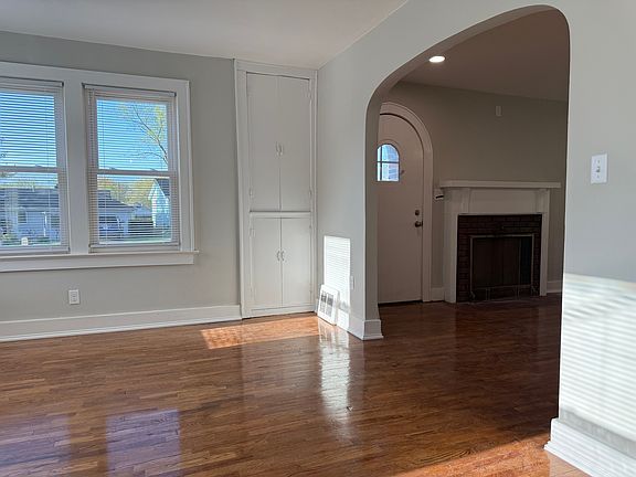 4th image of 400 E Cape Rock Dr