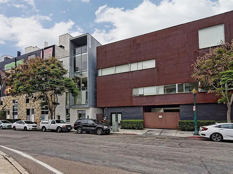 1944 State St #9 — Photo 1
