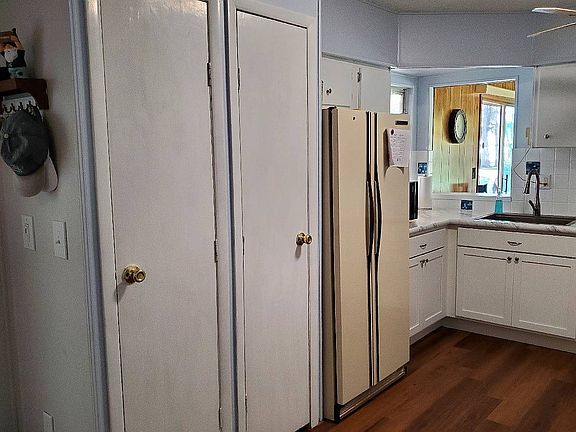 4th image of 108 China Ln