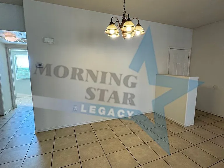 1000 La Fonda Dr — Photo 10