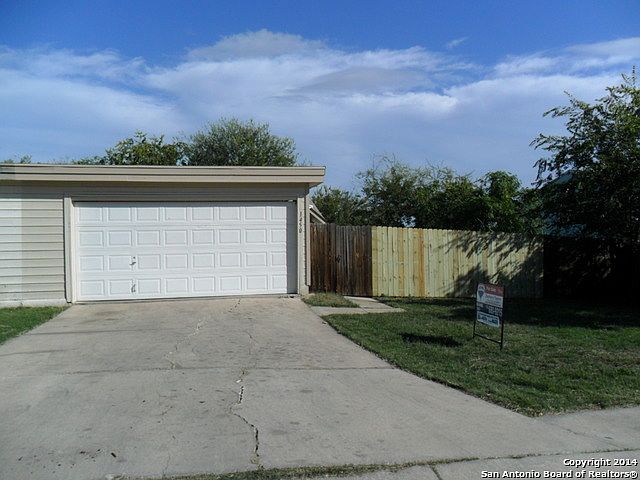 1st image of 1450 ASHMORE #1