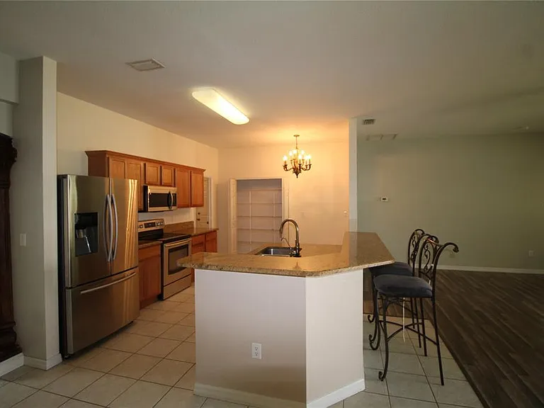3724 Eagle Pass St — Photo 7