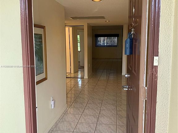 4th image of 1501 SW 131st Way APT 102P