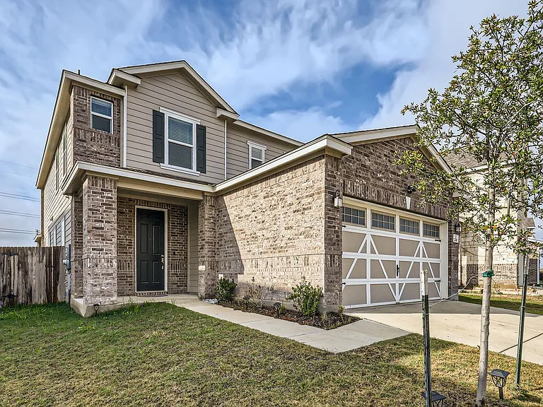 2110 Goji Ln — Photo 2