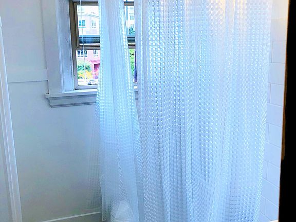 5th image of 1633 Melrose Ave APT 500