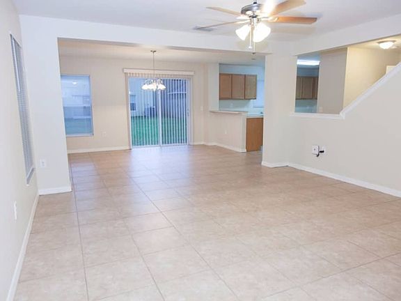 5th image of 12126 Fox Bloom Ave
