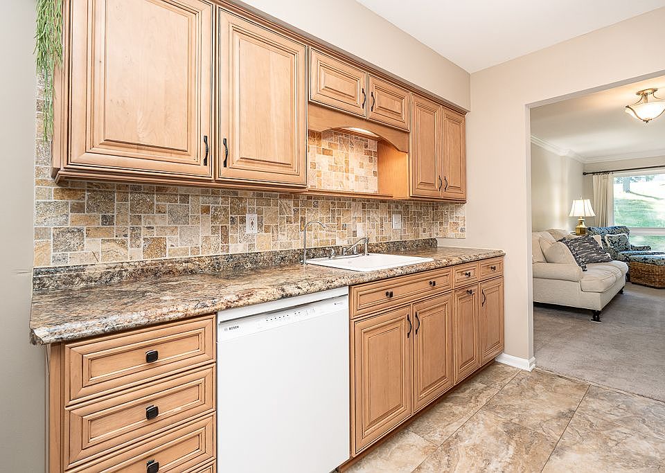 981 Wexford Way, photo 15