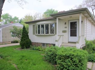 151 S Archer Ave, Mundelein, IL