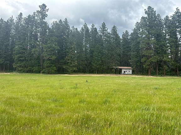 3rd image of 19 Elk Meadow Ln