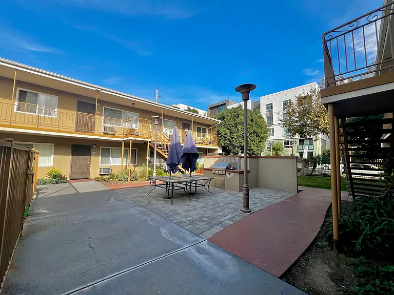 224 S Lyon St #7 — Photo 13