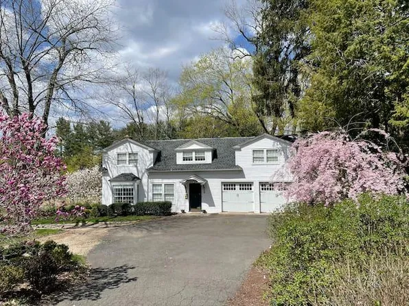 130R Main St, Farmington, CT 06032