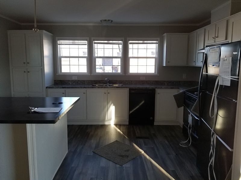 2nd image of 22 Honeysuckle Ln