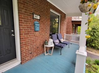 207A Kenilworth Ave, Toronto, ON M4L3S7